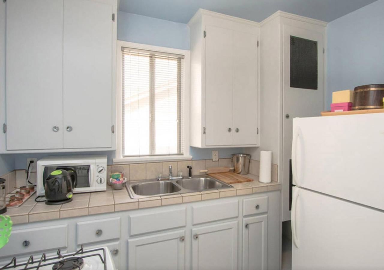 شقة The Burbank Sanctuary - Be Pampered - Full Kitchen المظهر الخارجي الصورة